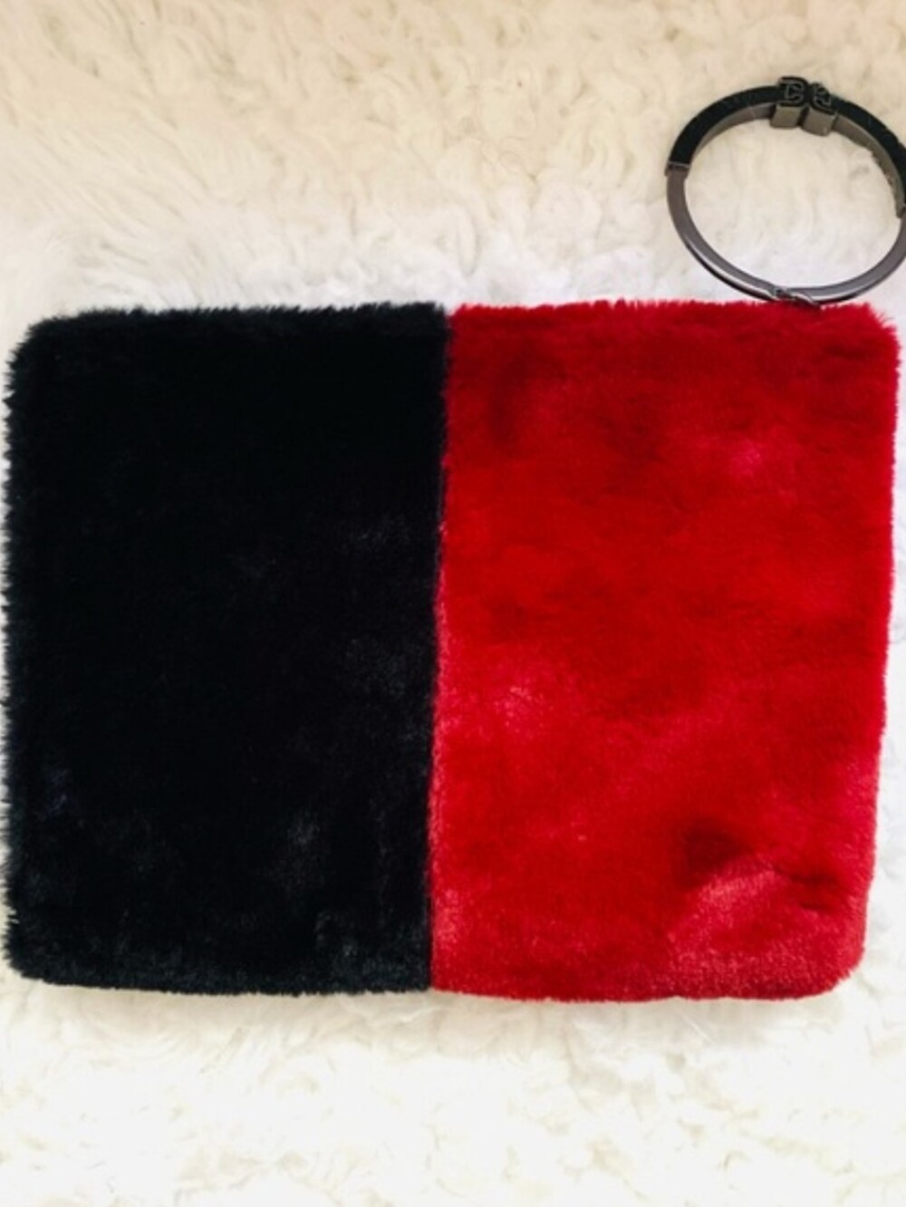 Sam Edelman MAVIS FUZZY FUR ORGANIZER/Two Tone Dk Red&Black ZipAround Wallet Bag